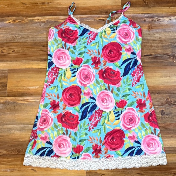 jenize Other - Jenize Floral Lace Trim Chemise w/ Adjustable Straps